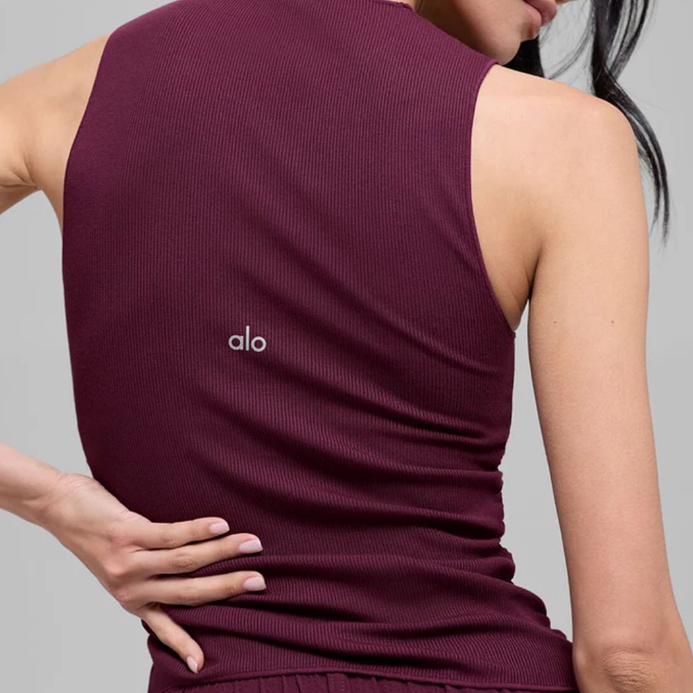 Alo Ribbed En Pointe Tank